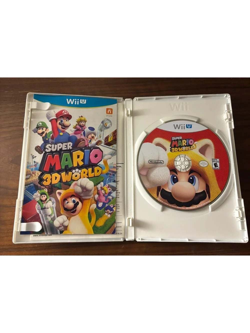 Super Mario 3D World (Nintendo Wii U, 2013)